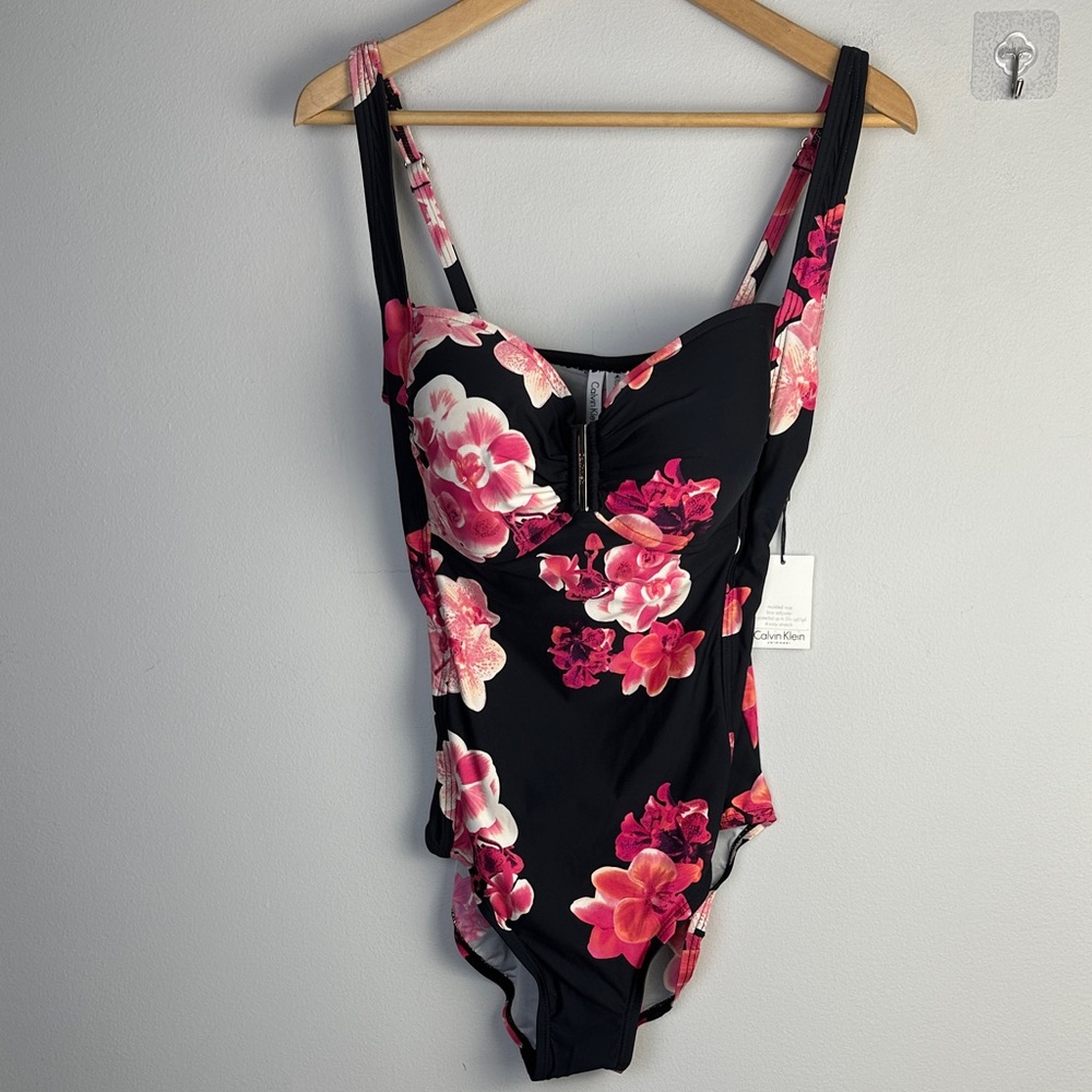 NEW Calvin Klein Full Coverage One Piece Swimsuit 14 Molded Cups Adjustable Bra